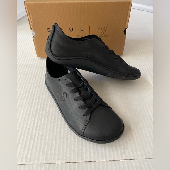 Vivo barefoot Shoes - NWT Vivobarefoot Addis Wild-hide Women’s 9/40